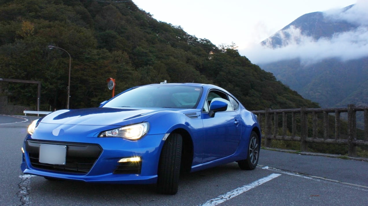 車（スポーツカー）